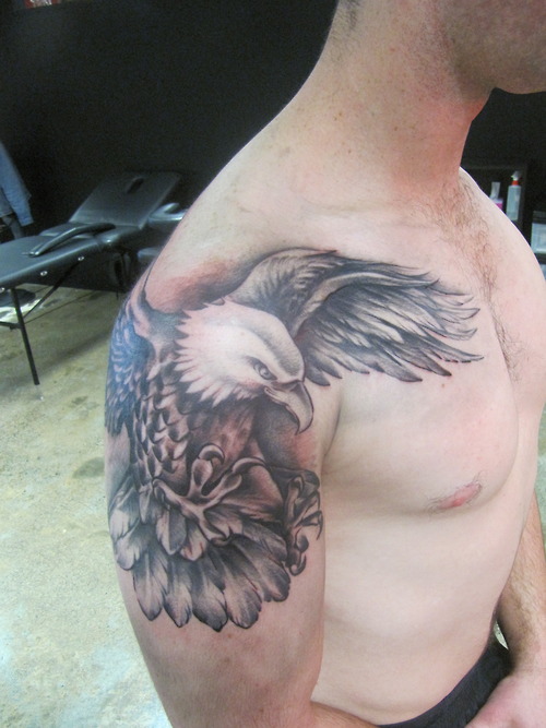 Eagle Tattoo, Eagle Tattoos, styles, tattoo designs, tattooing ...