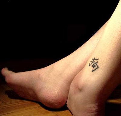 ankle tattoo designs for women,ankle tattoo pain,ankle tattoos pictures,ankle tattoos ideas,butterfly ankle tattoo
