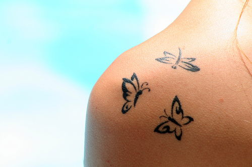 cute butterfly women tattoos, small butterfly tattoos women, women butterfly shoulder tattoos, women butterfly tattoo designs