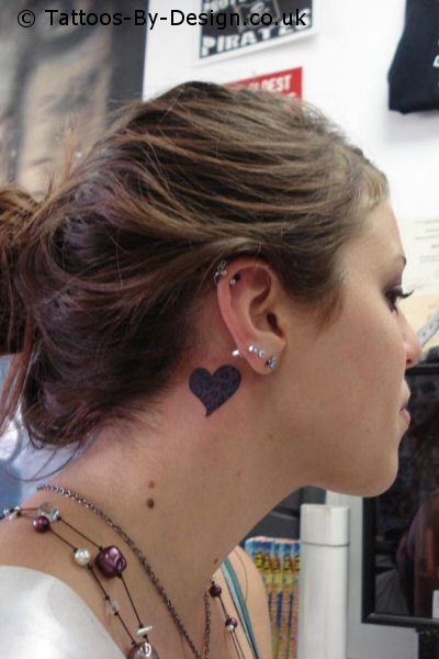 heart tattoo designs,heart tattoos for girls,heart tattoos pictures,cute girly heart tattoo designs,broken heart tattoo designs,simple heart tattoo
