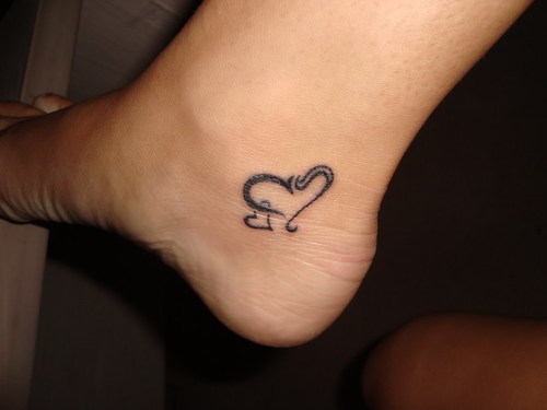 ankle tattoos for girls,ankle tattoos pictures,ankle tattoos ideas,latest ankle tattoo designs,latest women ankle tattoos