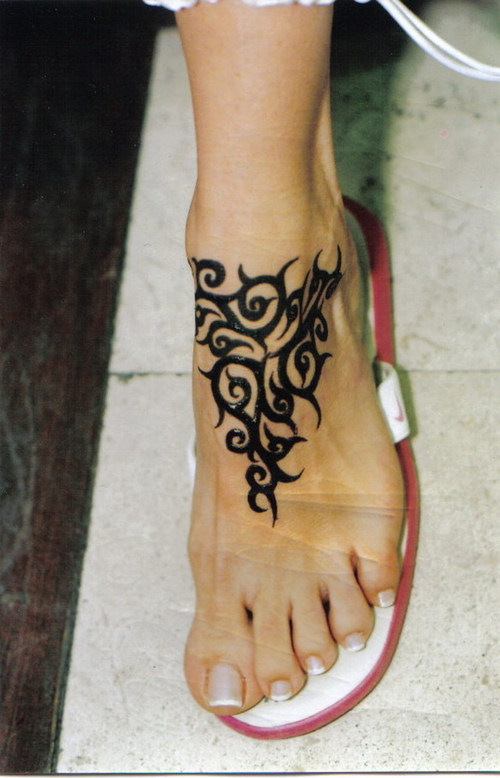 mehndi tattoos, henna temporary tattoos, henna body art tattoos, henna tattoo designs ideas