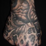 Beautiful-Hand-Skull-Tattoo-6