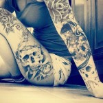 Girl-Leg-Awful-Skull-Tattoo-8