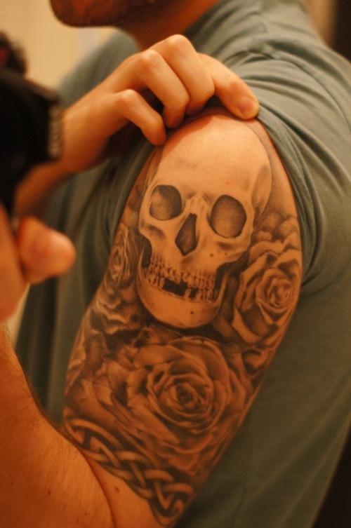 Men Shoulder Skull Tattoo